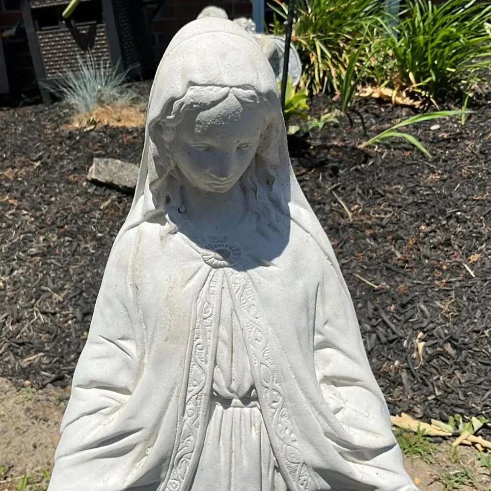 Blessed Mother Garden Statue Vintage cement Madonna Virgin Mary *pick up only*